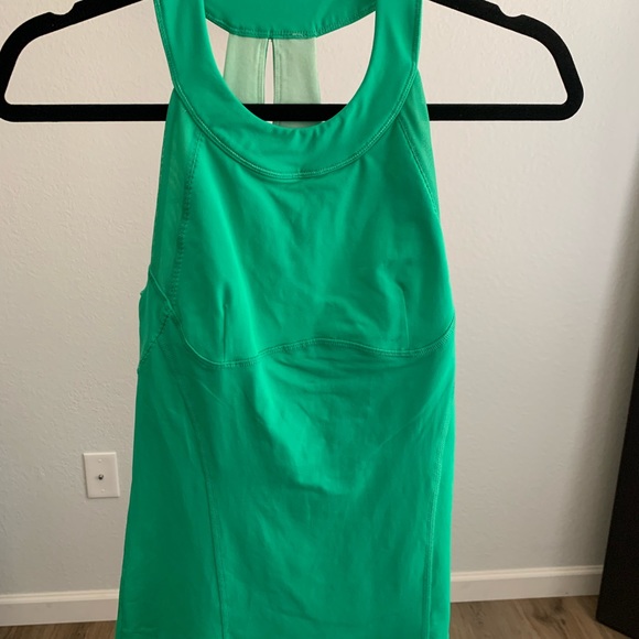 Green Tank - Picture 3 of 5